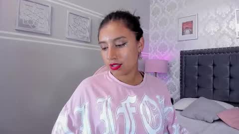 Abril online show from September 19, 2025, 9:04 pm