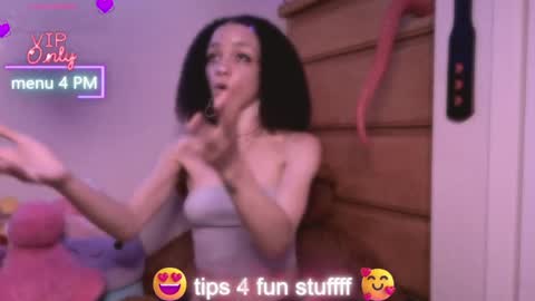 Snapshot of abruisedpeach chatting on May 12, 2026, 2:52 am Peach online show from May 12, 2026, 2:52 am