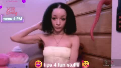Snapshot of abruisedpeach chatting on July 15, 2026, 2:17 am Peach online show from July 15, 2026, 2:17 am