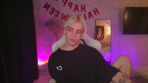 Nick online show from November 7, 2025, 2:17 pm