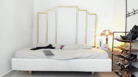 LittleSunny  My schedule 1400 - 2200 GMT -5 online show from October 24, 2025, 12:56 pm