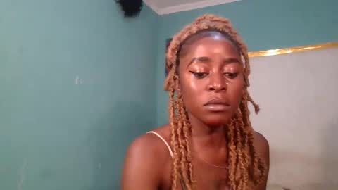 Snapshot of acadiah chatting on October 22, 2025, 12:38 pm Cadih online show from October 22, 2025, 12:38 pm