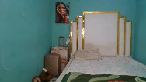 Snapshot of acadiah chatting on October 25, 2025, 5:19 pm Cadih online show from October 25, 2025, 5:19 pm