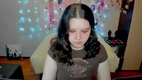 Snapshot of acid_kate chatting on April 21, 2026, 12:23 am Kate online show from April 21, 2026, 12:23 am