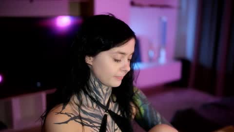 acid_pie online show from October 14, 2025, 7:36 pm