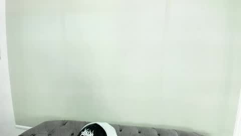 Snapshot of acidmilo chatting on December 2, 2024, 1:02 pm Acid Milo online show from December 2, 2024, 1:02 pm