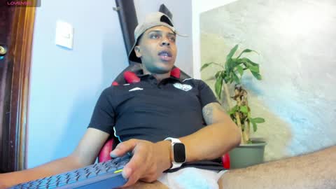 ada_brooke online show from January 19, 2025, 4:33 am