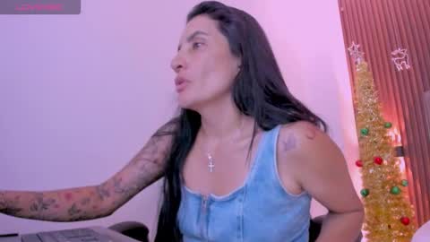 ada oconnor x   ..flaca..bella online show from December 22, 2025, 5:32 pm