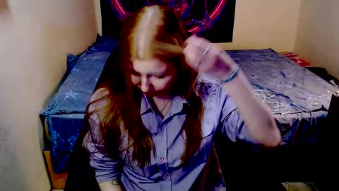 Snapshot of adagretta chatting on December 18, 2025, 12:22 pm adagretta online show from December 18, 2025, 12:22 pm