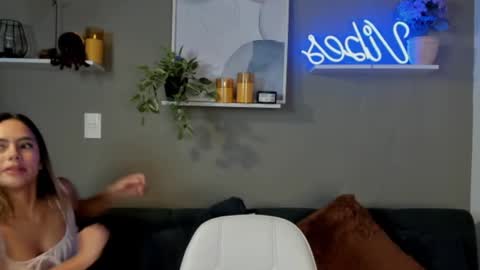 Snapshot of adahara_miller chatting on September 29, 2025, 4:01 pm Adahara online show from September 29, 2025, 4:01 pm