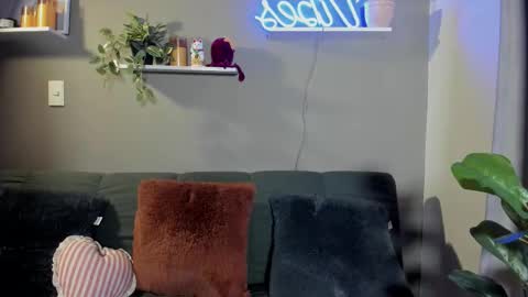 Snapshot of adahara_miller chatting on October 14, 2025, 10:21 pm Adahara online show from October 14, 2025, 10:21 pm