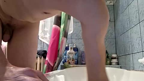 adam000985057 online show from October 8, 2025, 9:34 pm