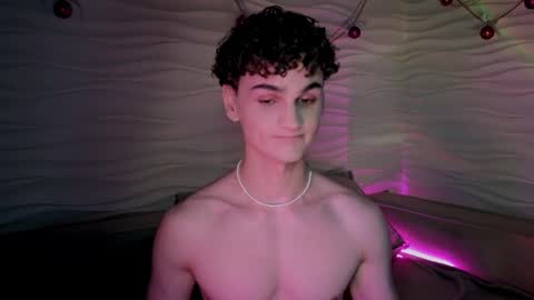 Snapshot of adam_21cm chatting on January 11, 2025, 4:46 pm Adam online show from January 11, 2025, 4:46 pm