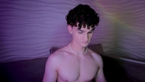 Snapshot of adam_21cm chatting on January 17, 2025, 4:36 pm Adam online show from January 17, 2025, 4:36 pm