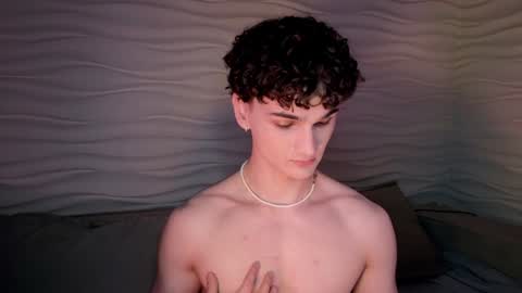 Snapshot of adam_21cm chatting on February 2, 2025, 4:43 pm Adam online show from February 2, 2025, 4:43 pm