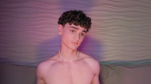 Snapshot of adam_21cm chatting on September 17, 2025, 3:24 pm Adam online show from September 17, 2025, 3:24 pm