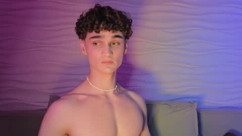 Snapshot of adam_21cm chatting on October 5, 2025, 5:22 pm Adam online show from October 5, 2025, 5:22 pm