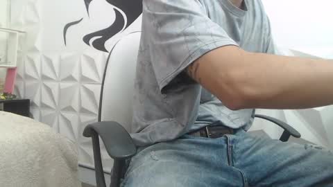 adam_evehotroom online show from February 7, 2025, 8:42 pm