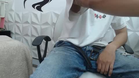 adam_evehotroom online show from February 12, 2025, 8:07 pm