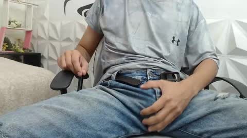 adam_evehotroom online show from February 18, 2025, 11:52 pm