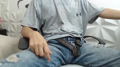 adam_evehotroom online show from February 25, 2025, 9:35 pm