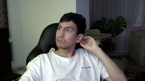 adam_evehotroom online show from October 11, 2025, 3:28 am