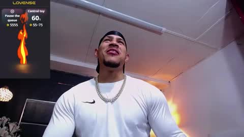 adam_fit19cm online show from December 1, 2025, 2:11 pm