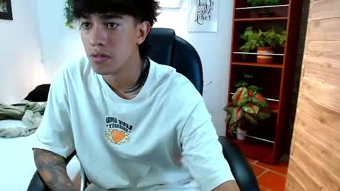 Snapshot of adamcoox chatting on June 13, 2026, 8:29 pm Adam online show from June 13, 2026, 8:29 pm