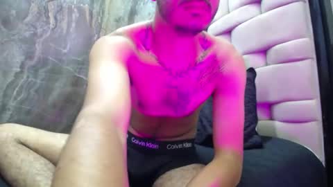 Snapshot of adamparker_ chatting on February 18, 2025, 11:33 am adamparker_ online show from February 18, 2025, 11:33 am