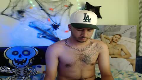 Snapshot of adamparker_ chatting on October 21, 2025, 3:18 am adamparker_ online show from October 21, 2025, 3:18 am