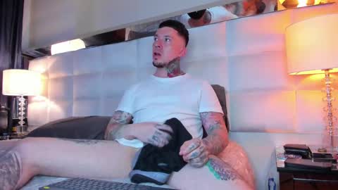 Adam online show from October 3, 2025, 2:30 am