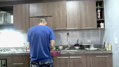 eva online show from February 9, 2025, 5:33 pm