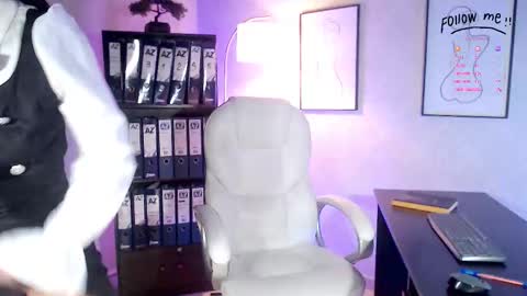 Snapshot of adara_lee chatting on February 1, 2026, 12:04 pm sofi online show from February 1, 2026, 12:04 pm