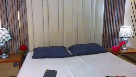 adarasmiith online show from December 16, 2025, 12:54 pm