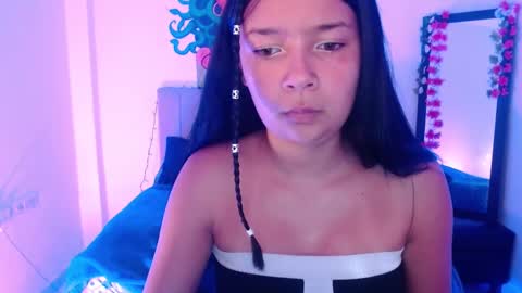 adarha_beaumont online show from January 8, 2025, 9:34 pm