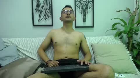 addam_hunter online show from November 8, 2025, 2:12 am