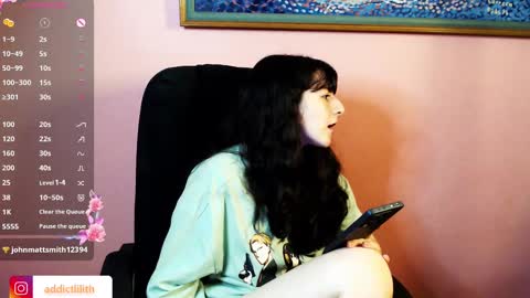 Snapshot of addictcouple2001 chatting on March 4, 2025, 2:06 am Addict Couple online show from March 4, 2025, 2:06 am