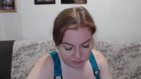 Snapshot of adel_redhead_ chatting on January 15, 2026, 4:22 pm Adel online show from January 15, 2026, 4:22 pm