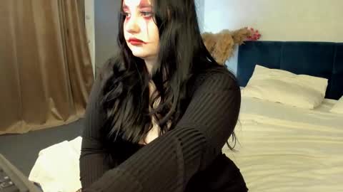 Adel online show from October 30, 2025, 11:11 am