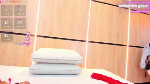 adela chase online show from October 21, 2025, 2:45 am