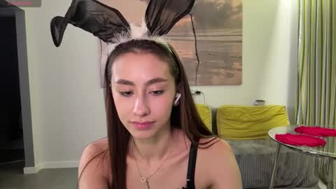 Stella online show from February 26, 2026, 7:46 pm