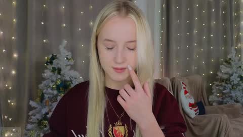 Snapshot of adele_armas chatting on January 3, 2025, 6:35 pm Adele online show from January 3, 2025, 6:35 pm