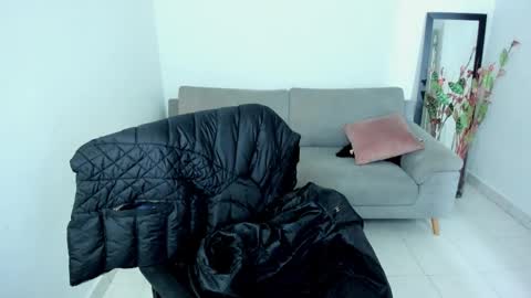 Carolina online show from October 15, 2025, 10:26 am