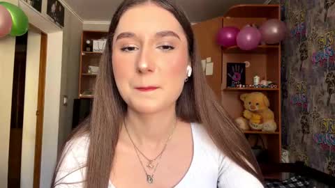 Snapshot of adeleapel chatting on February 19, 2026, 9:16 am Poly online show from February 19, 2026, 9:16 am