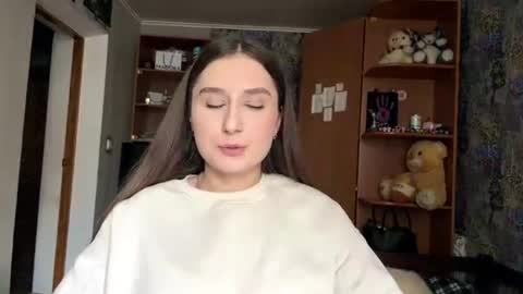 Poly online show from April 9, 2026, 11:48 am