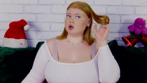 adelemoor online show from December 25, 2024, 7:35 am