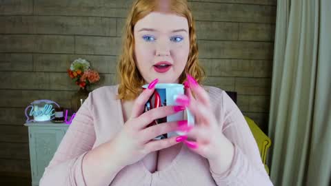 adelemoor online show from February 5, 2025, 5:20 pm