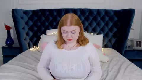 adelemoor online show from March 2, 2025, 9:01 pm