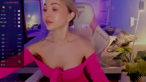 Snapshot of adeleroberts chatting on April 24, 2026, 2:14 am Adele online show from April 24, 2026, 2:14 am
