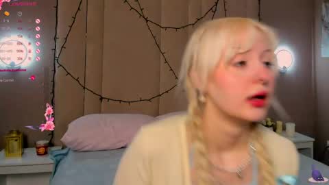 adelesilvy online show from April 15, 2026, 1:45 am